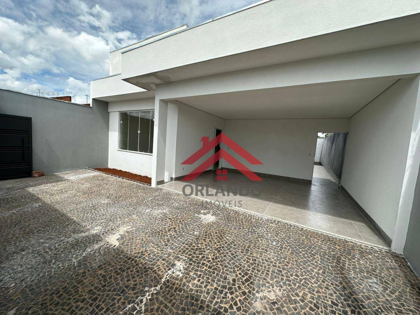 Casa à venda com 3 quartos, 132m² - Foto 2