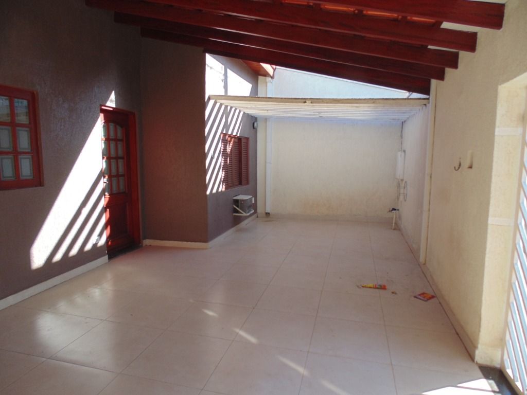 Casa à venda com 2 quartos, 60m² - Foto 2