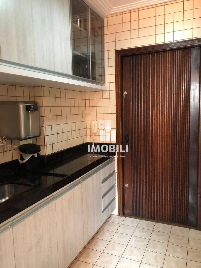 Apartamento à venda com 3 quartos, 115m² - Foto 25