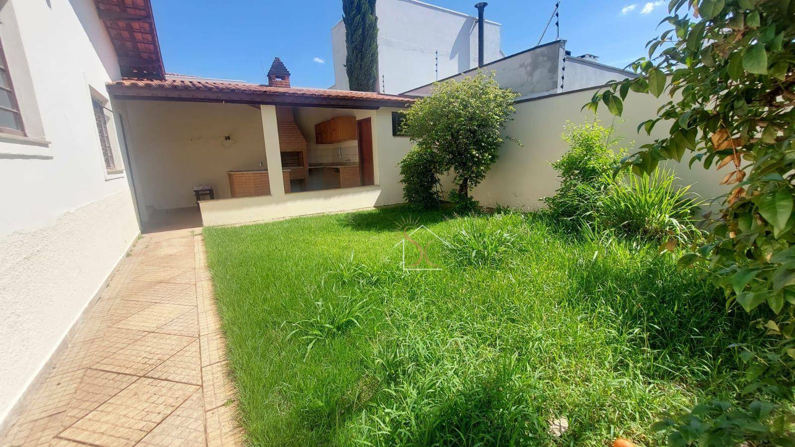 Casa para alugar com 3 quartos, 180m² - Foto 2