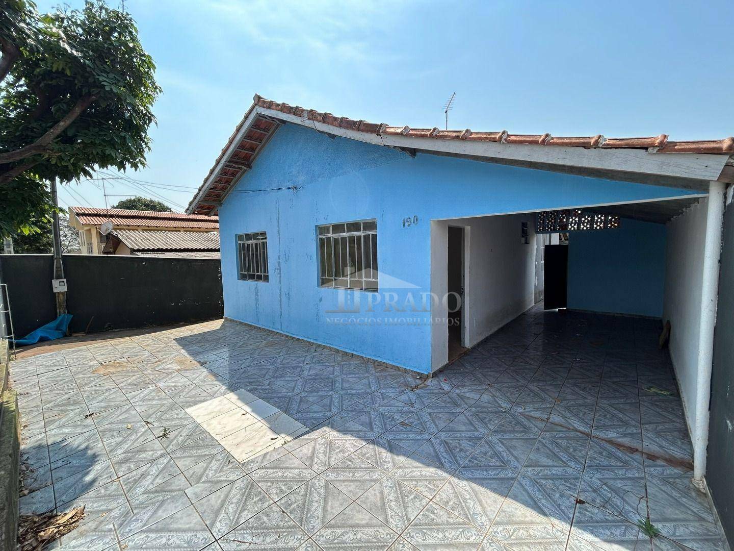 Casa à venda com 3 quartos, 88m² - Foto 1