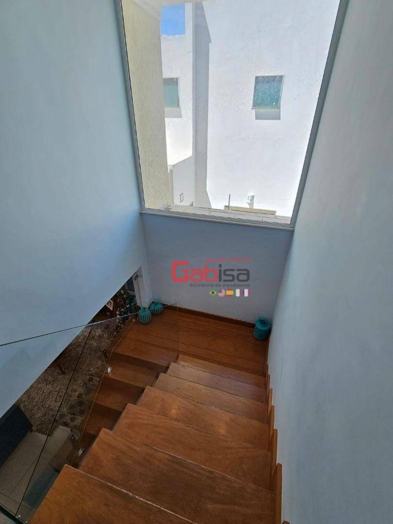 Casa à venda com 4 quartos, 450m² - Foto 15