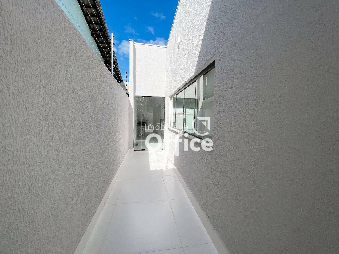 Casa à venda com 3 quartos, 172m² - Foto 2