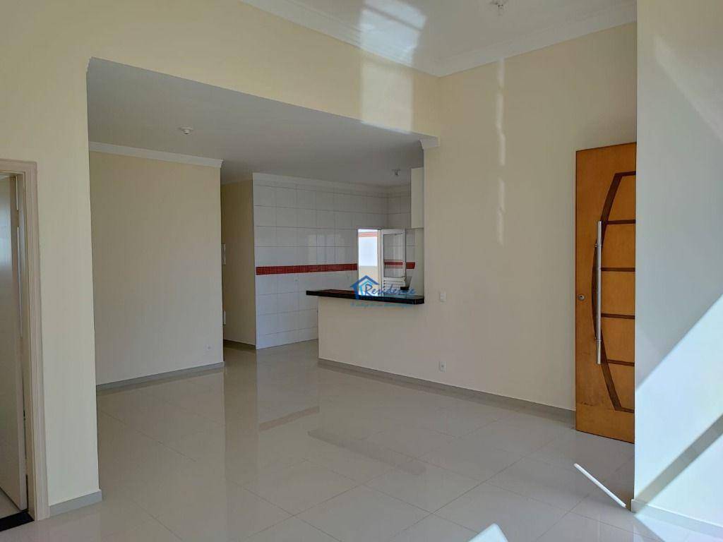 Casa de Condomínio para alugar com 3 quartos, 180m² - Foto 1