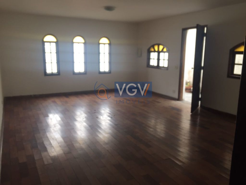 Casa para alugar com 3 quartos, 200m² - Foto 10