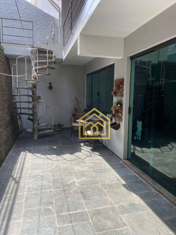 Sobrado à venda com 4 quartos, 345m² - Foto 15