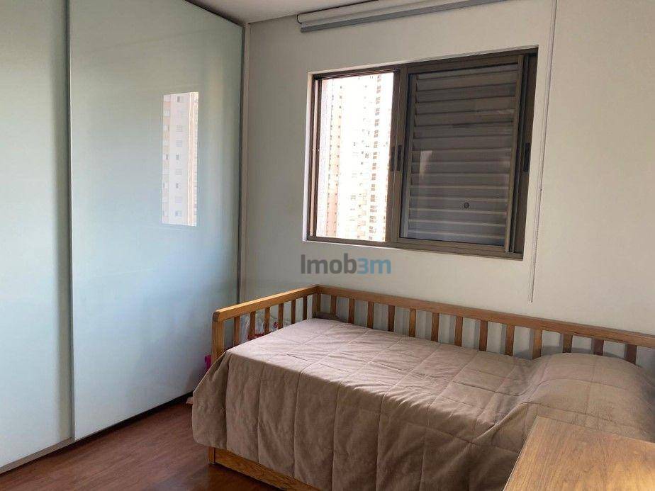 Apartamento à venda com 3 quartos, 165m² - Foto 17