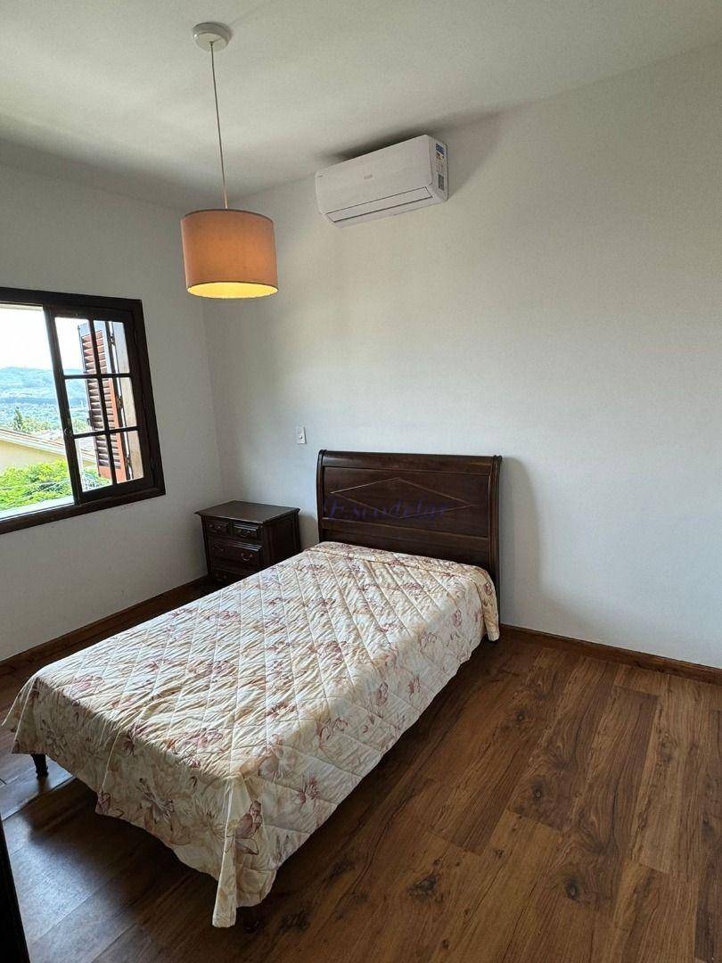 Casa de Condomínio para alugar com 4 quartos, 360m² - Foto 31