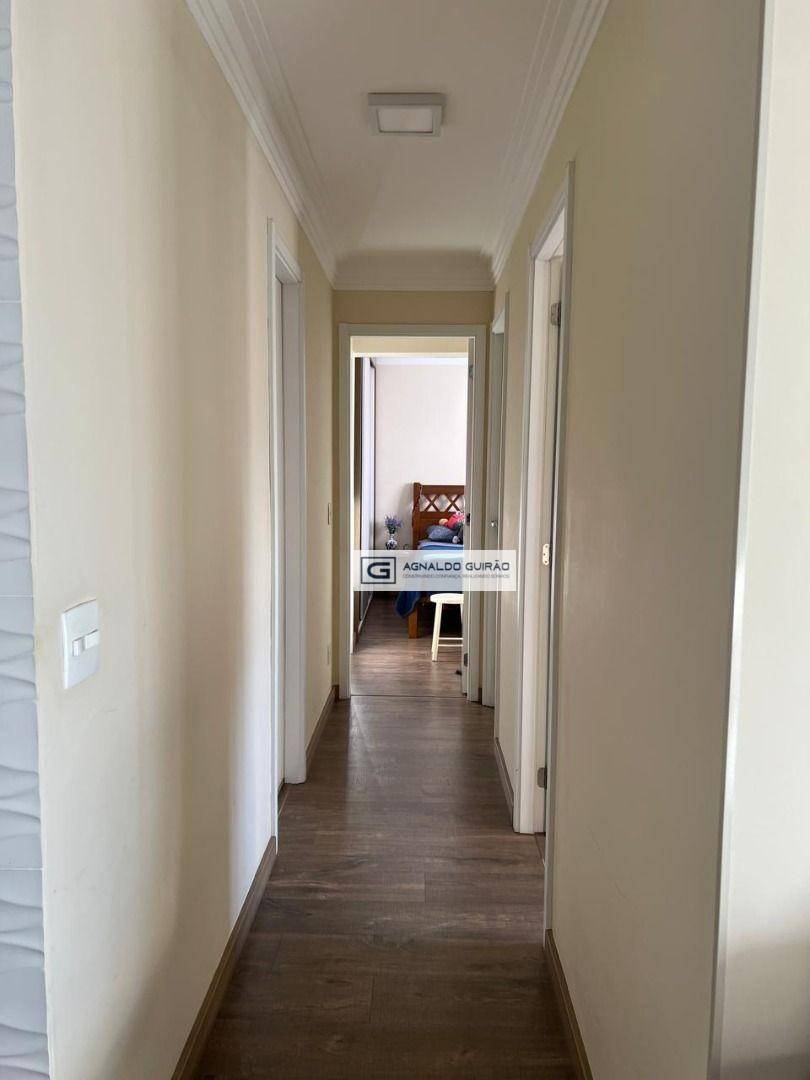 Apartamento à venda com 3 quartos, 70m² - Foto 4