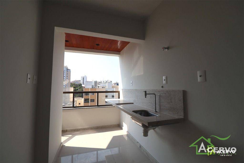 Apartamento à venda com 3 quartos, 137m² - Foto 15