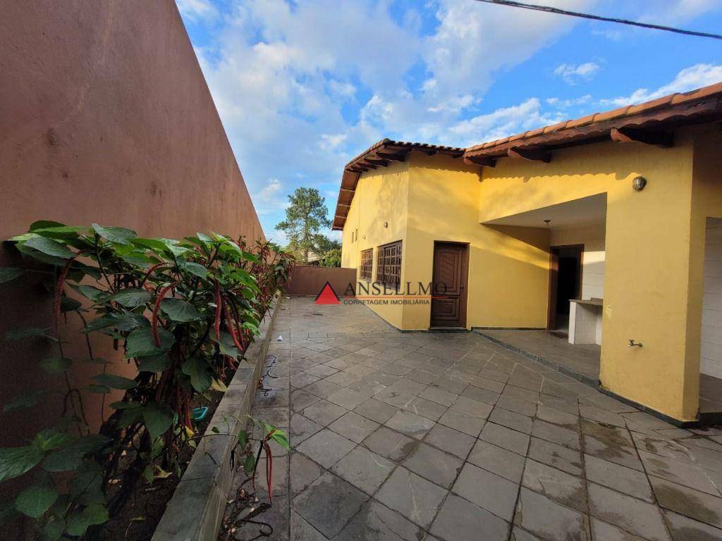 Casa à venda com 4 quartos, 267m² - Foto 47