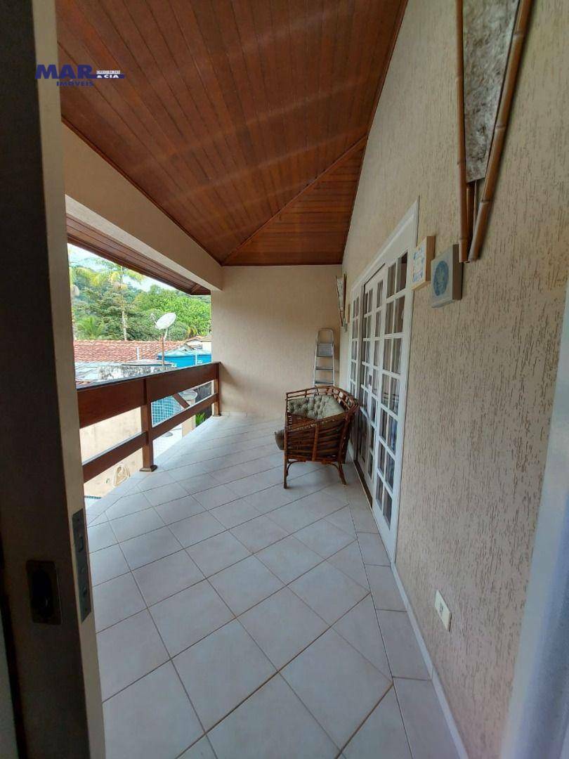 Casa à venda com 4 quartos, 250m² - Foto 28