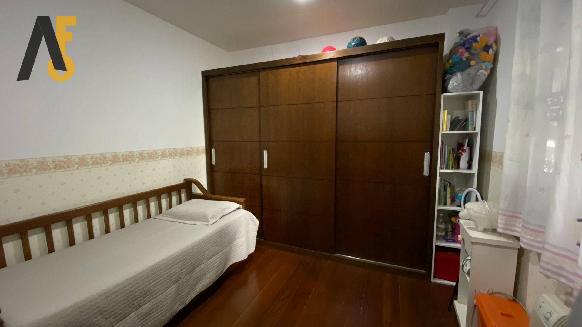 Apartamento à venda com 4 quartos, 158m² - Foto 3