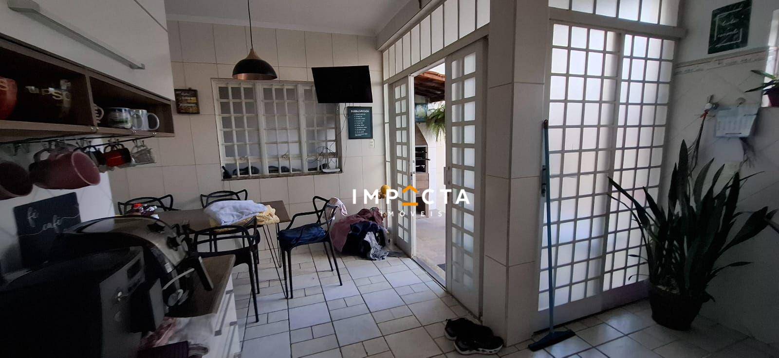 Casa à venda com 3 quartos, 207m² - Foto 16