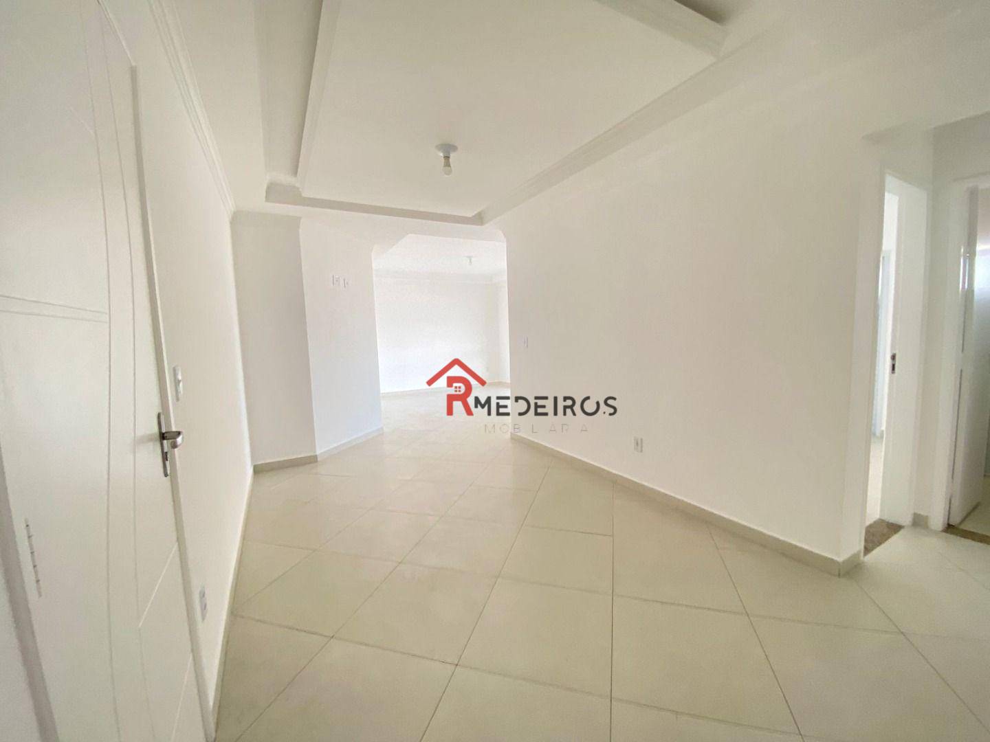 Apartamento à venda e aluguel com 3 quartos, 131m² - Foto 2