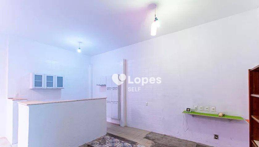 Casa à venda com 4 quartos, 225m² - Foto 18