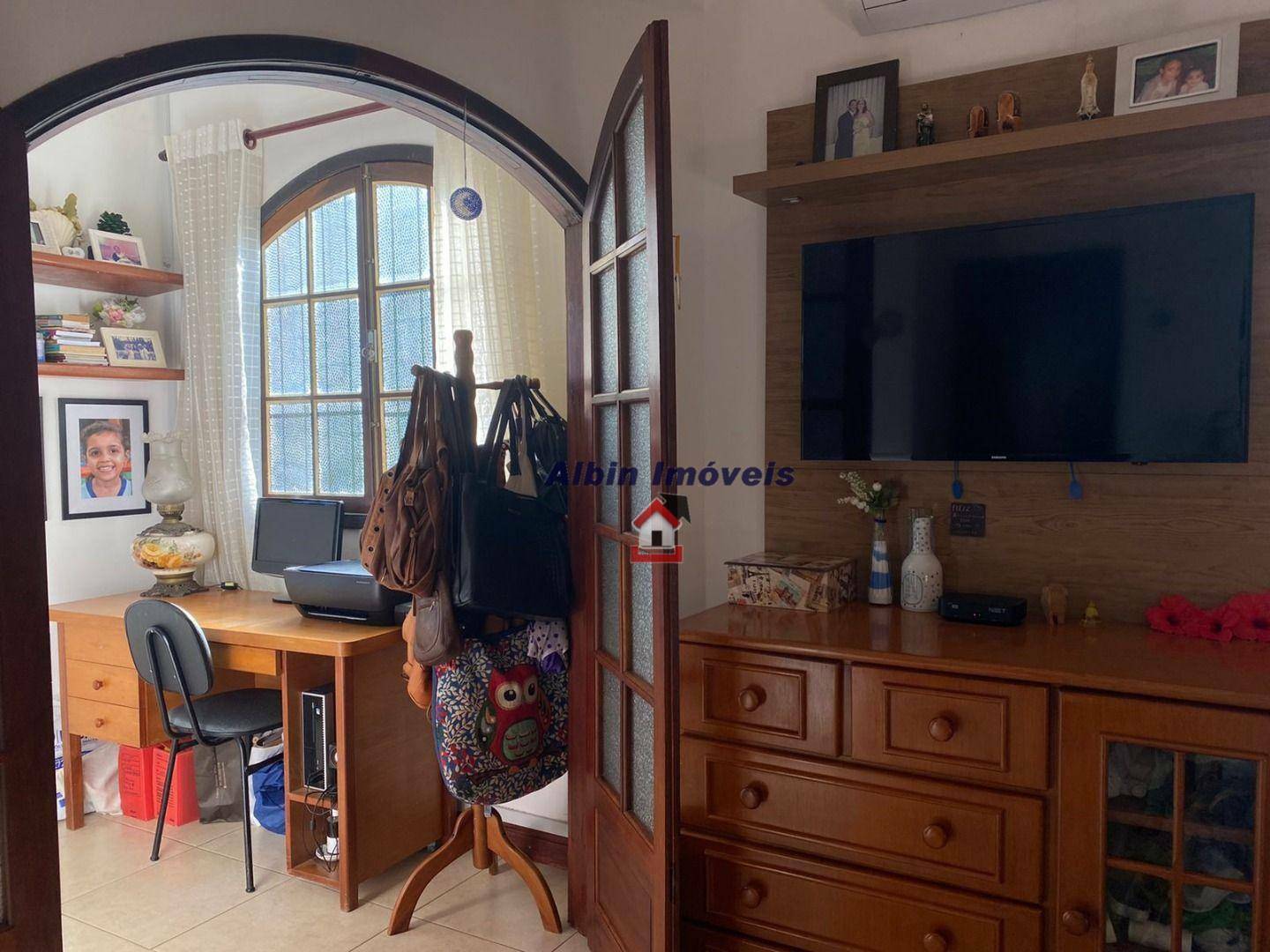 Casa à venda com 6 quartos, 360m² - Foto 15