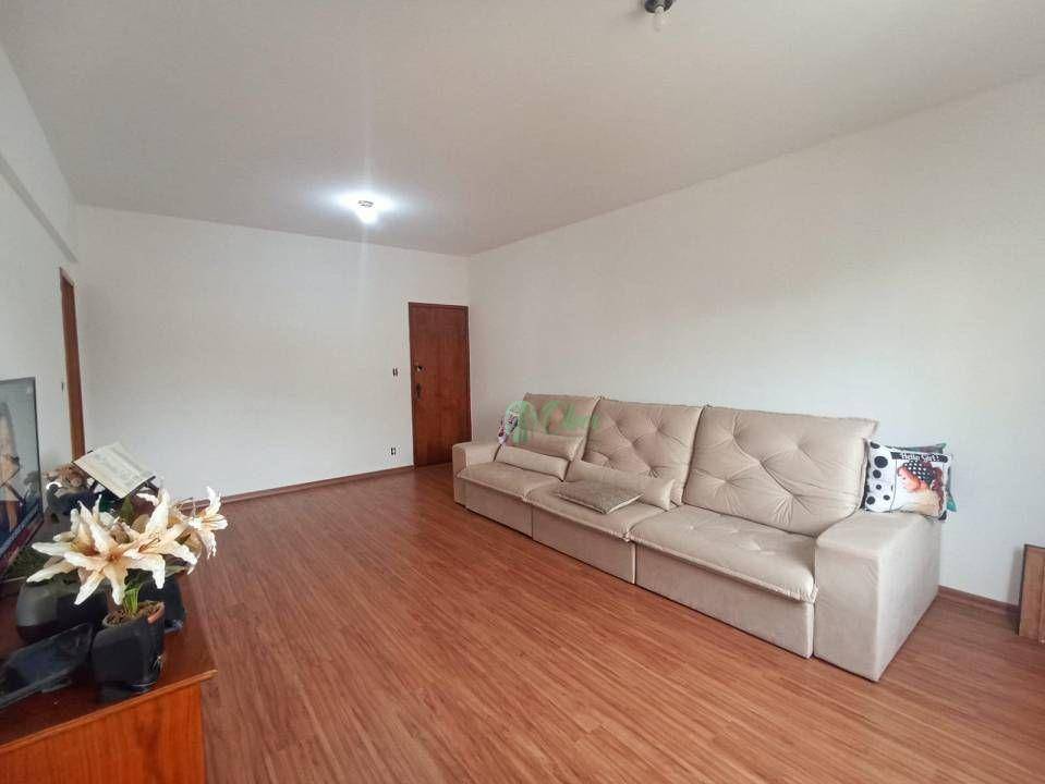 Apartamento à venda com 3 quartos, 140m² - Foto 8