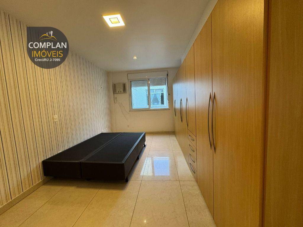 Apartamento para alugar com 3 quartos, 140m² - Foto 14