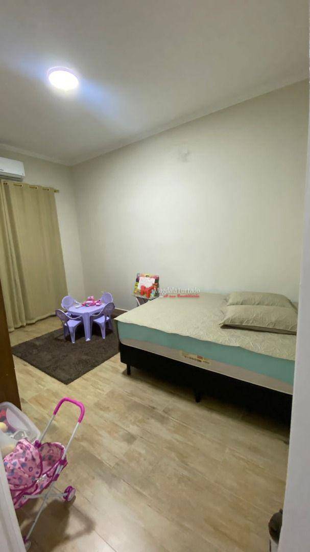 Casa à venda com 3 quartos, 200m² - Foto 16