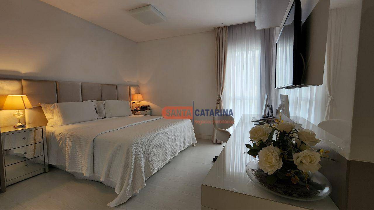 Apartamento à venda com 3 quartos, 130m² - Foto 11