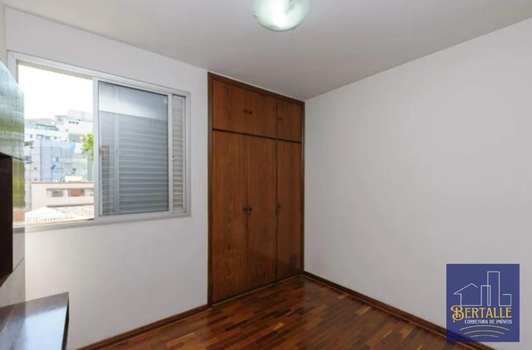 Apartamento à venda com 4 quartos, 150m² - Foto 7