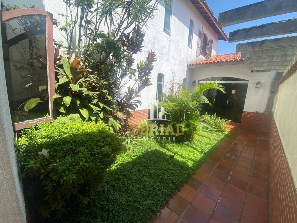 Sobrado à venda e aluguel com 4 quartos, 265m² - Foto 34