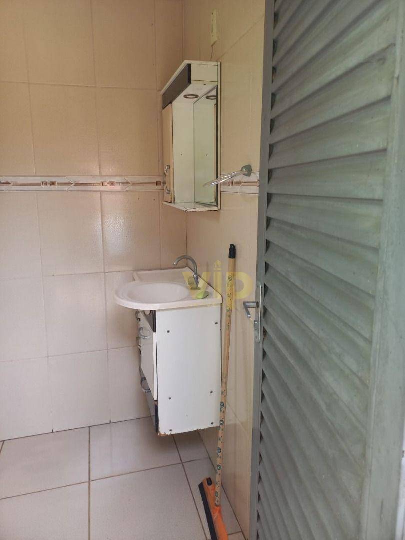 Chácara à venda com 2 quartos, 200m² - Foto 10