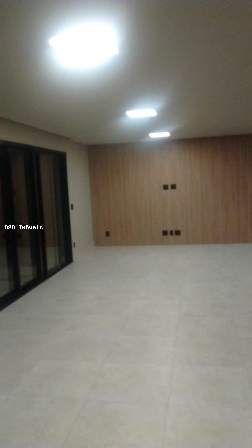 Cobertura à venda com 3 quartos, 203m² - Foto 2