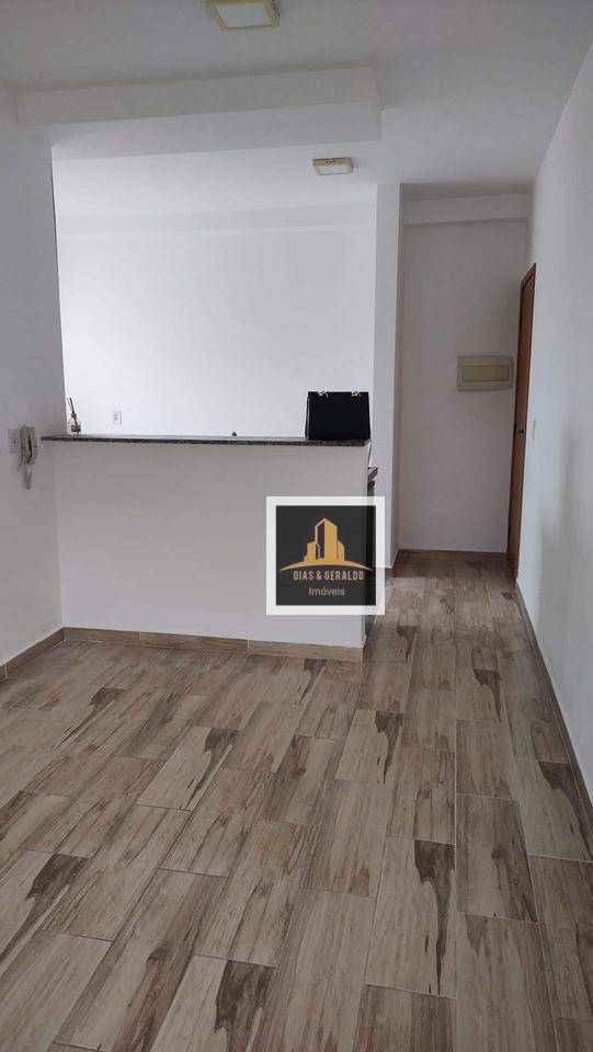 Apartamento à venda com 2 quartos, 58m² - Foto 2