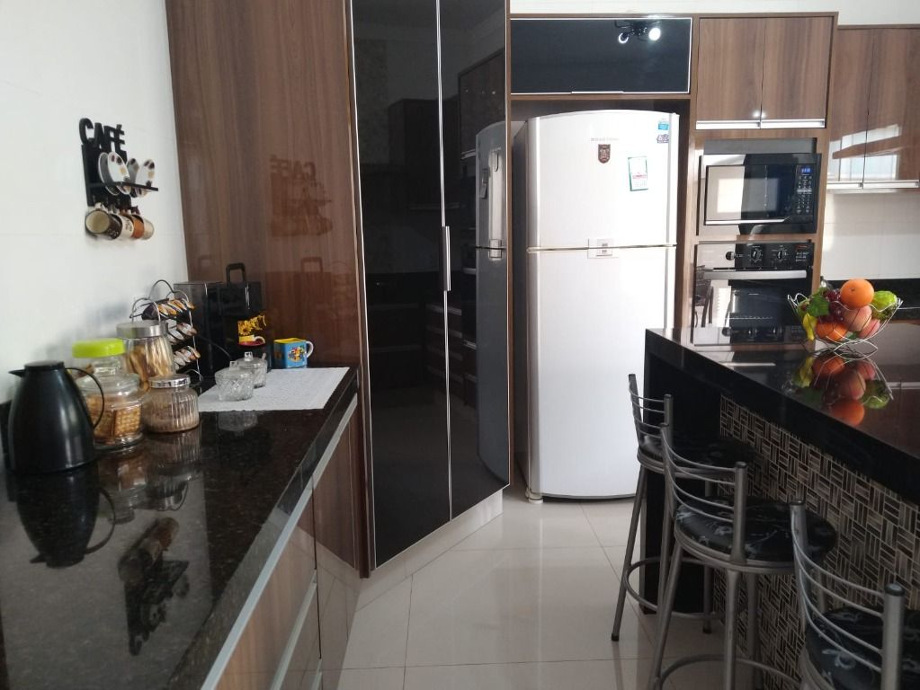 Casa de Condomínio à venda com 4 quartos, 340m² - Foto 22