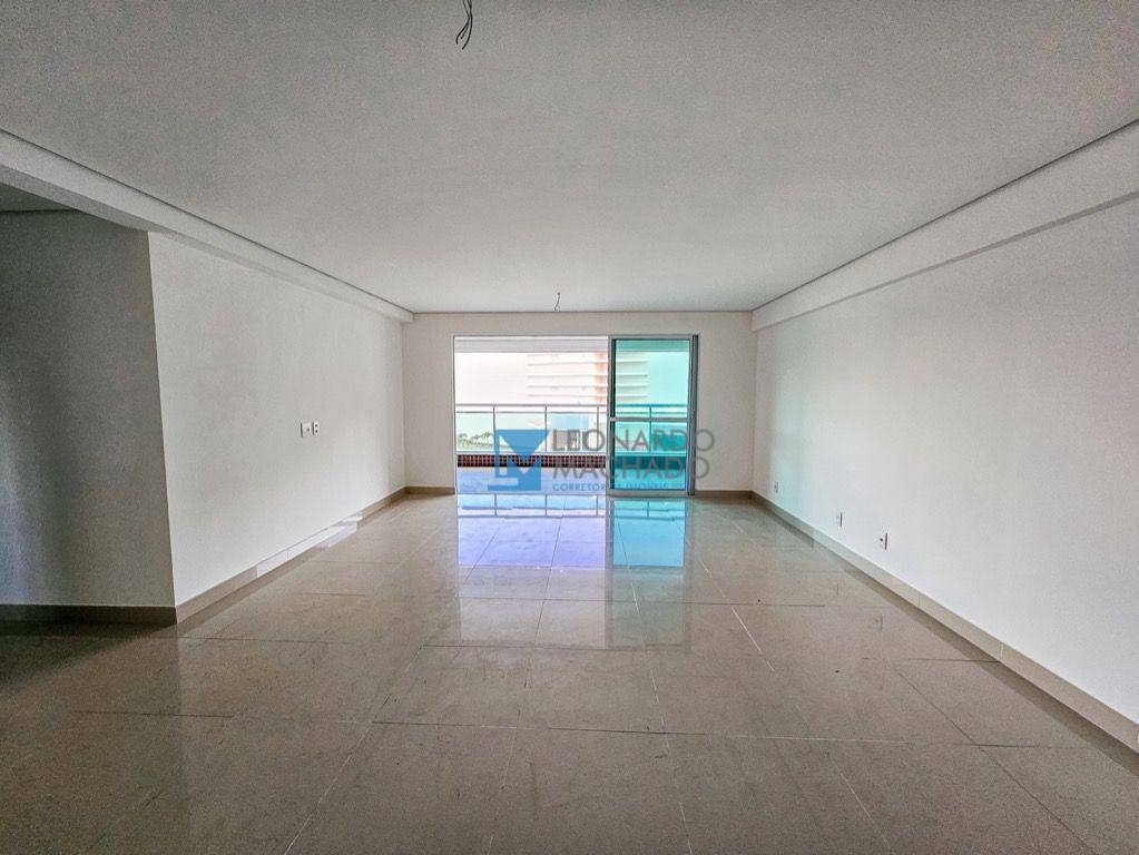 Apartamento à venda com 4 quartos, 165m² - Foto 2