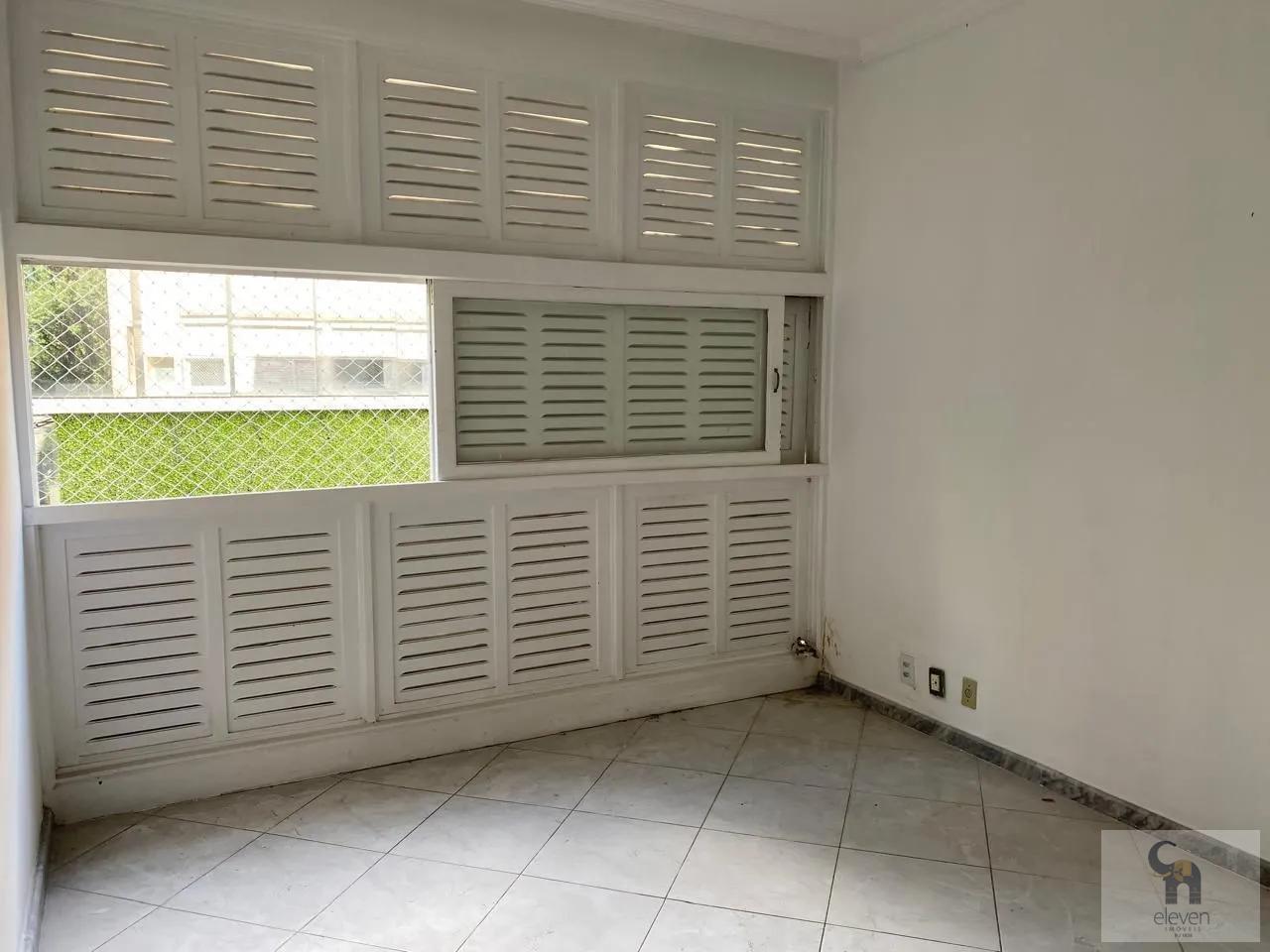 Apartamento à venda com 4 quartos, 200m² - Foto 1