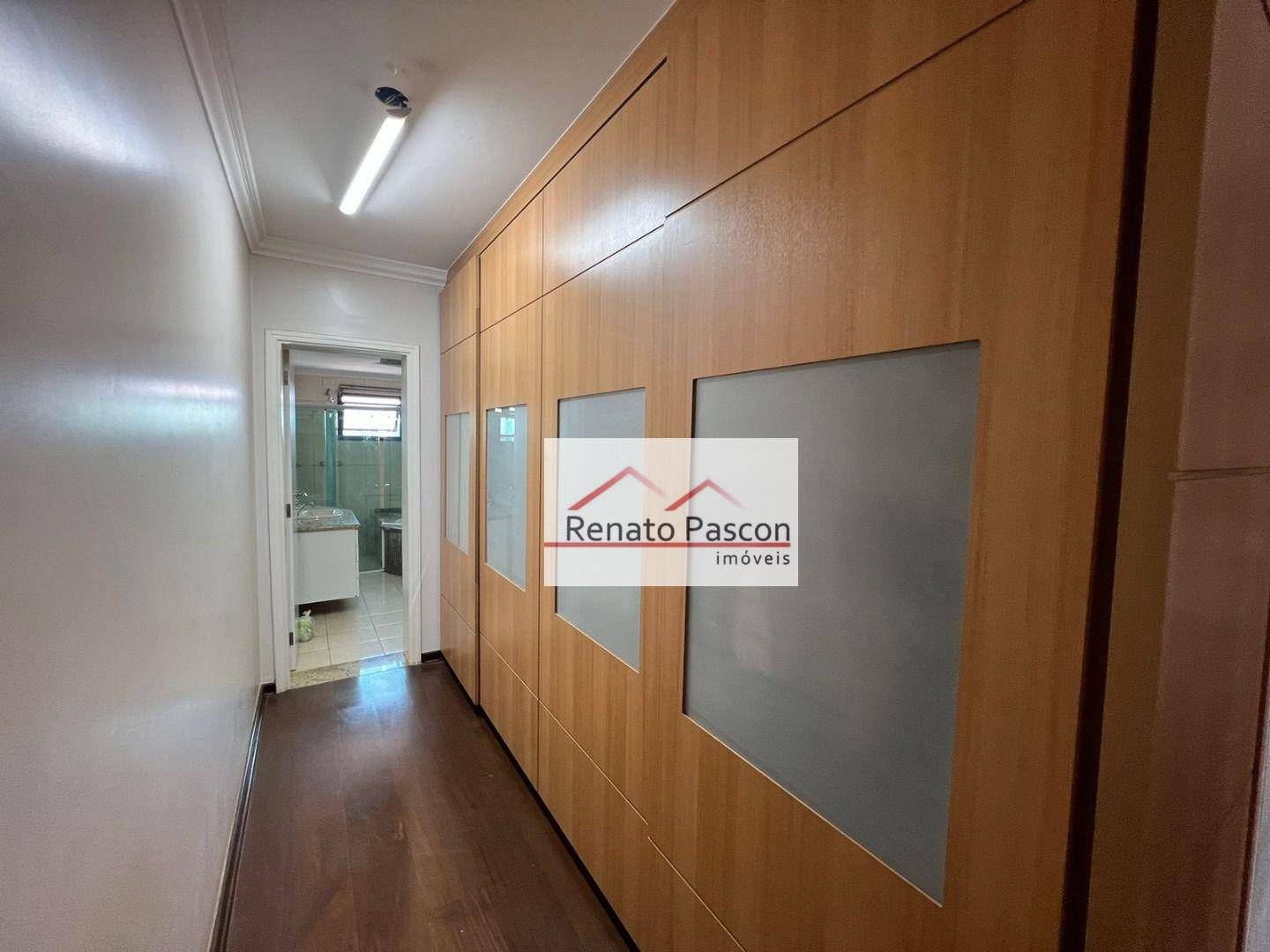 Apartamento à venda com 3 quartos, 209m² - Foto 11