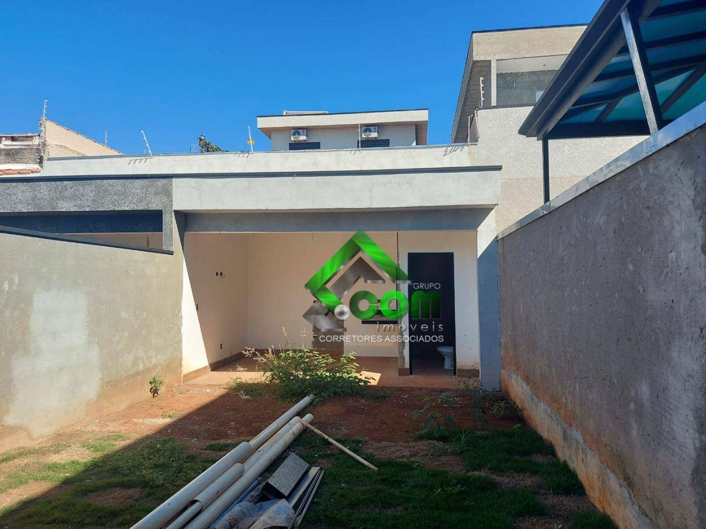 Casa à venda com 3 quartos, 140m² - Foto 3