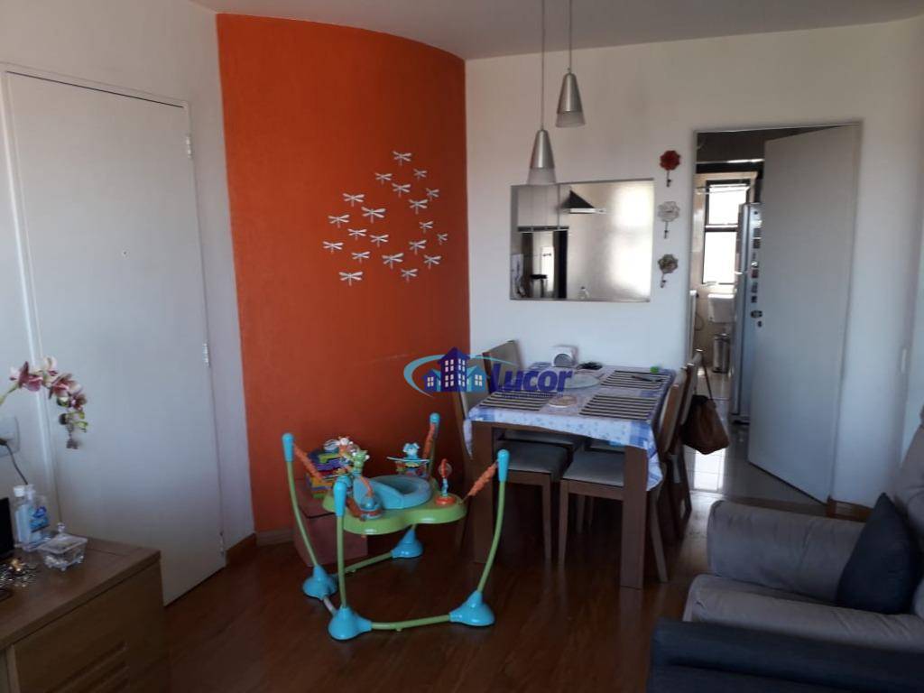 Apartamento à venda com 2 quartos, 57m² - Foto 1