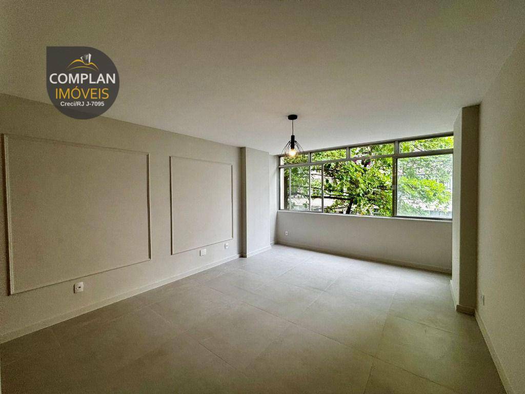 Apartamento à venda com 3 quartos, 140m² - Foto 1