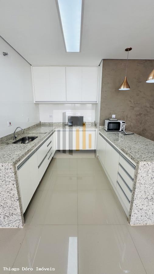 Casa à venda com 3 quartos, 140m² - Foto 10