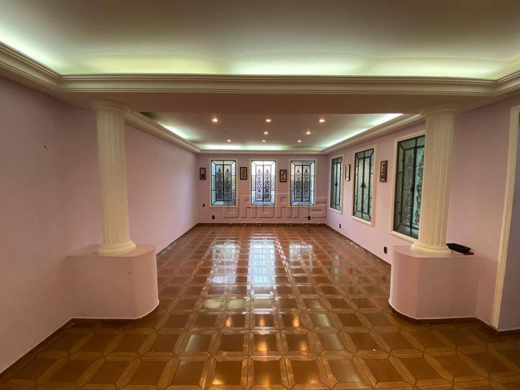 Sobrado à venda com 3 quartos, 312m² - Foto 1