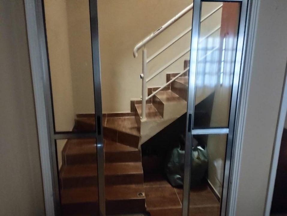 Sobrado à venda com 3 quartos, 340m² - Foto 3