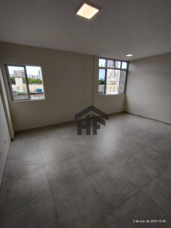 Apartamento à venda com 3 quartos, 70m² - Foto 1