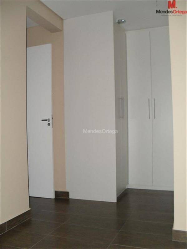 Apartamento para alugar com 3 quartos, 121m² - Foto 12