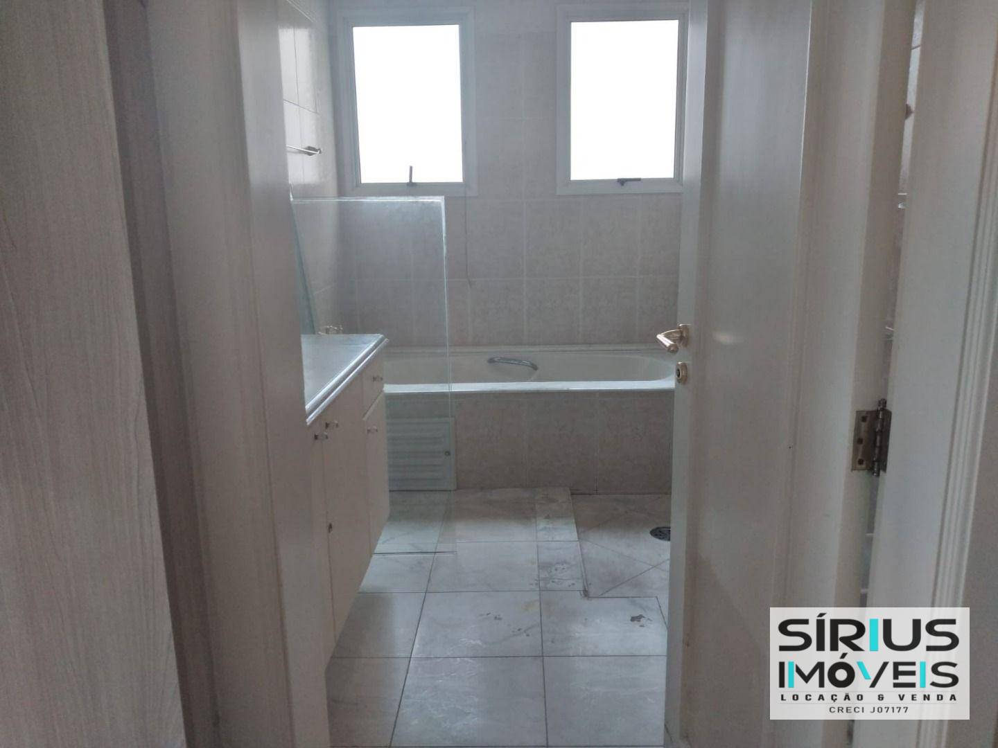 Apartamento à venda com 4 quartos, 227m² - Foto 17