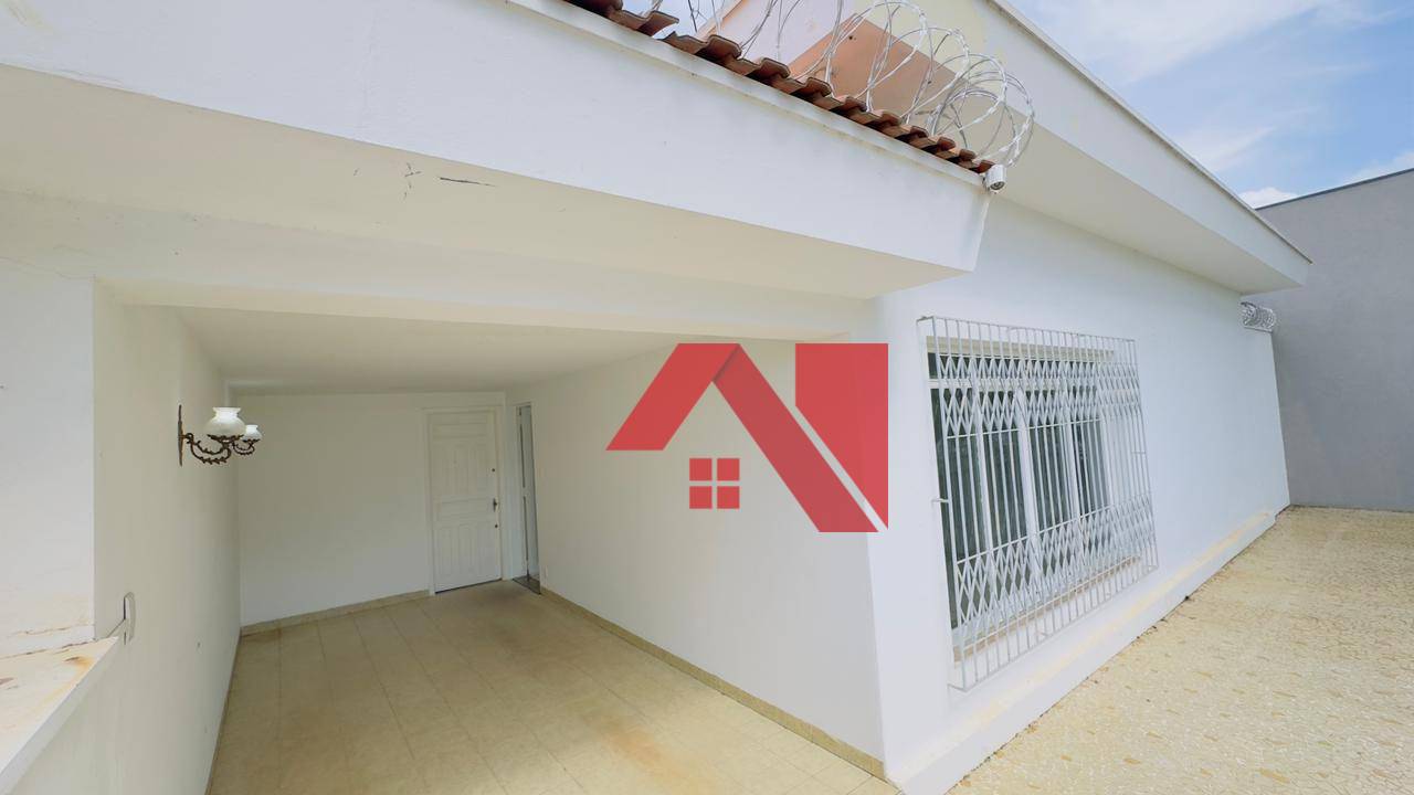 Casa, 3 quartos, 196 m² - Foto 1