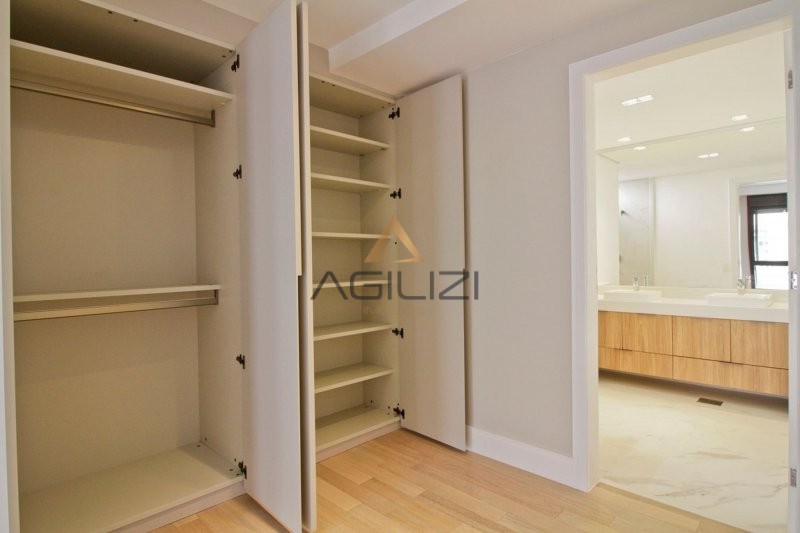 Apartamento à venda com 3 quartos, 198m² - Foto 28