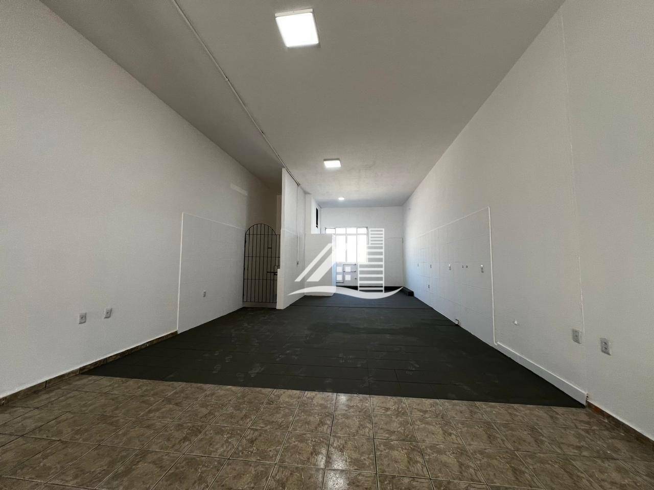 Loja-Salão para alugar, 148m² - Foto 1