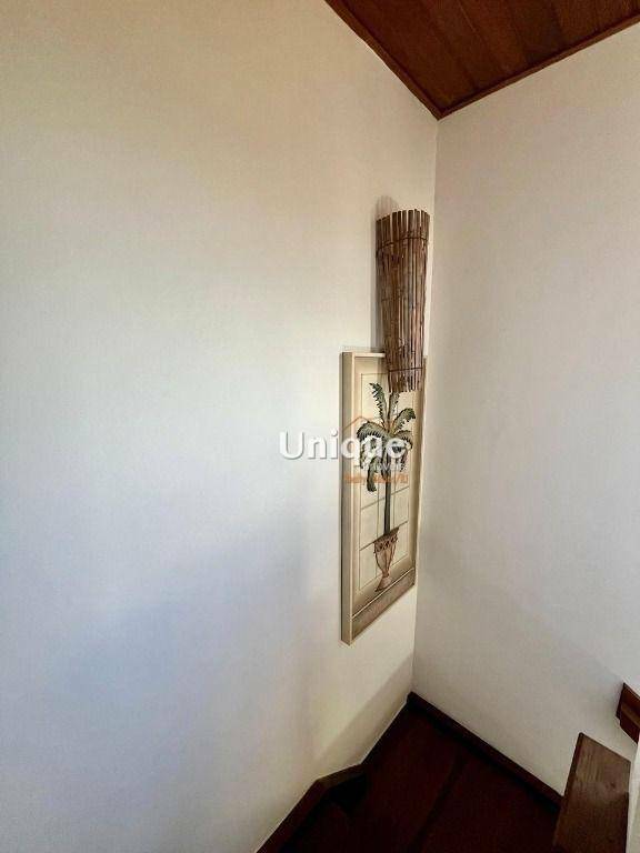 Casa de Condomínio à venda com 4 quartos, 300m² - Foto 27