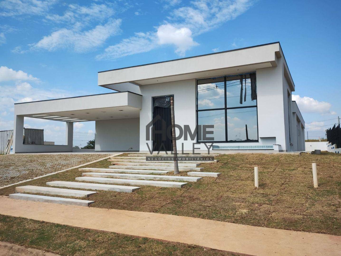 Casa de Condomínio à venda com 3 quartos, 346m² - Foto 1