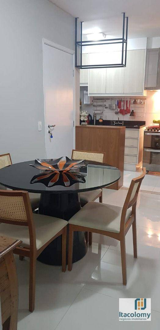 Apartamento à venda com 2 quartos, 68m² - Foto 9