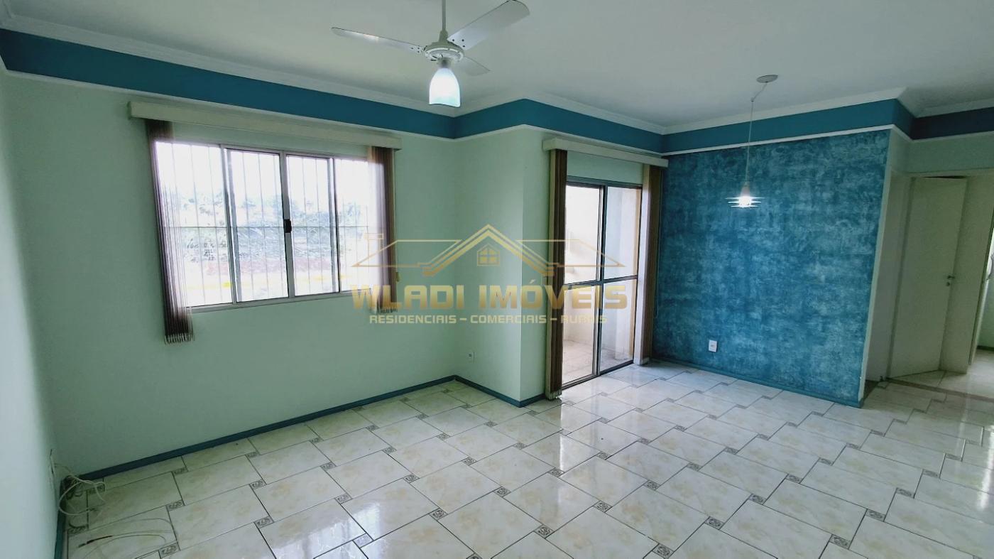 Apartamento à venda com 2 quartos, 58m² - Foto 2